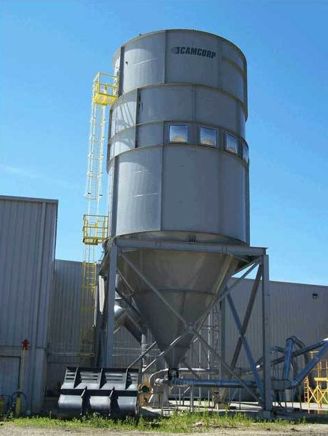Installed medium pressure reverse air dust collector for recycling wood dust